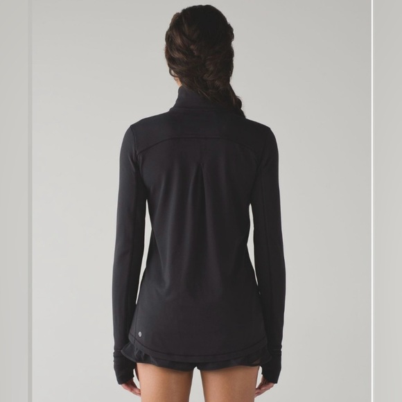Lululemon Outrun 1/2 Zip - Picture 3 of 9